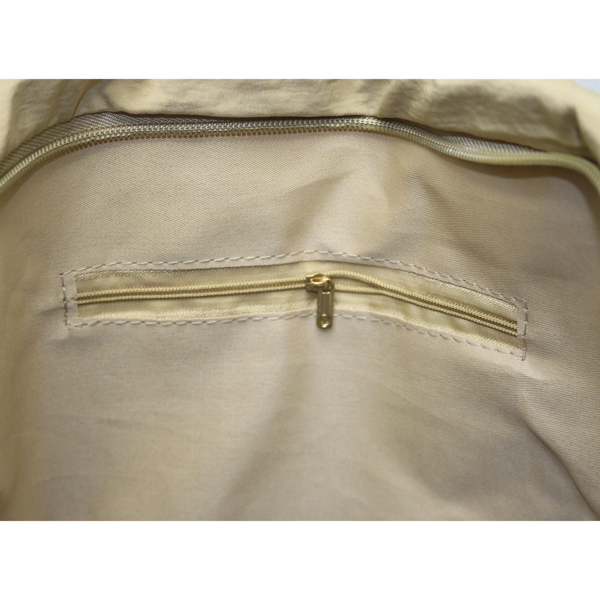 Tote bag puffer con boton caqui