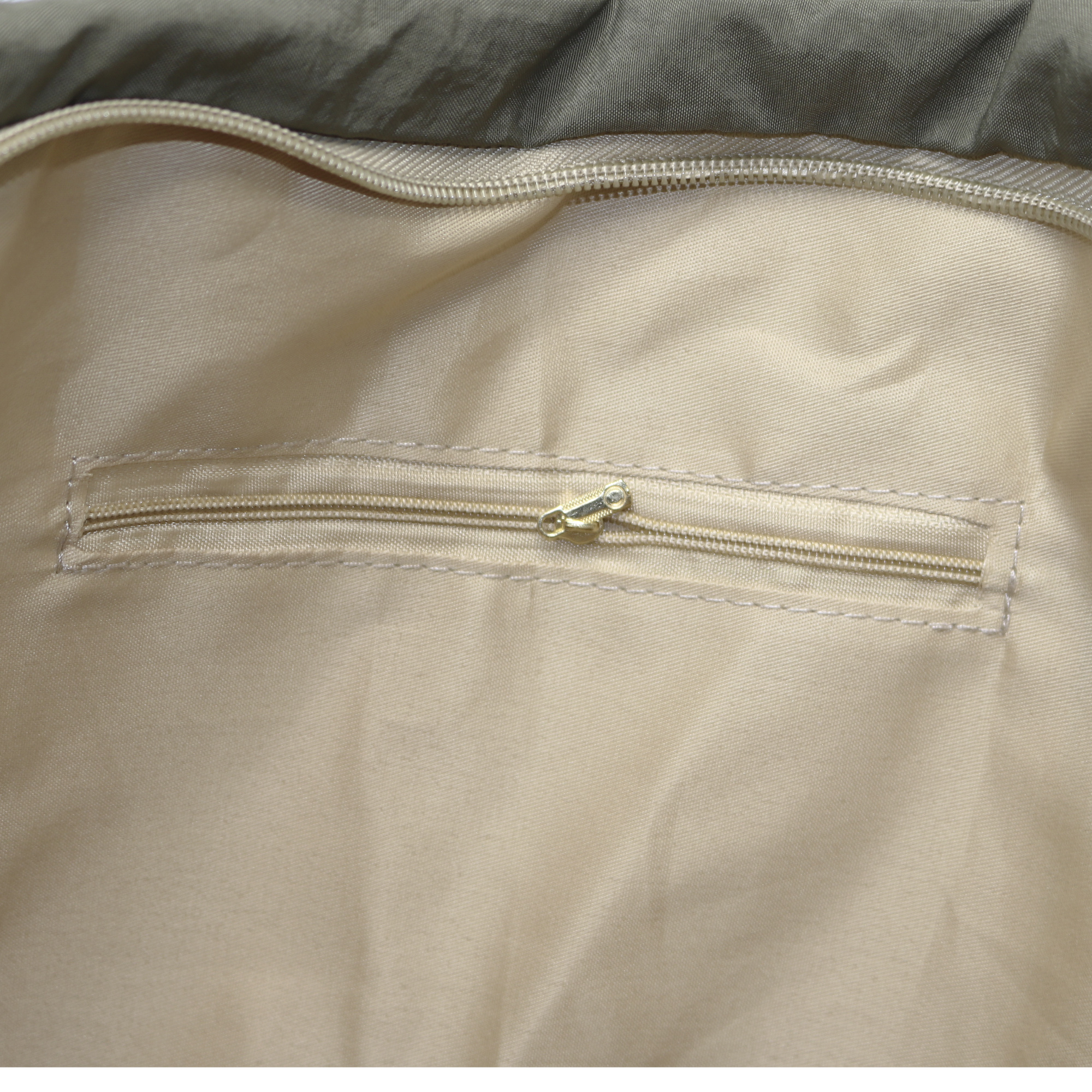 Tote bag puffer con boton verde