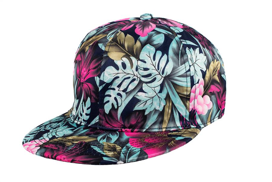 GORRA VISERA PLANA ESTAMPADO FONDO NEGRO