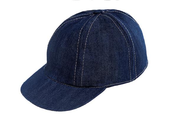 Gorra de bebe en jean azul marino y pespuntes celestes
