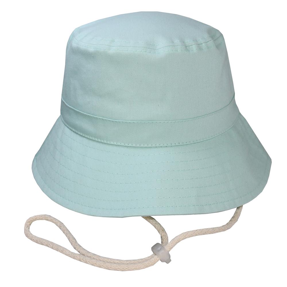 Bucket hat con cordón en gabardina agua.