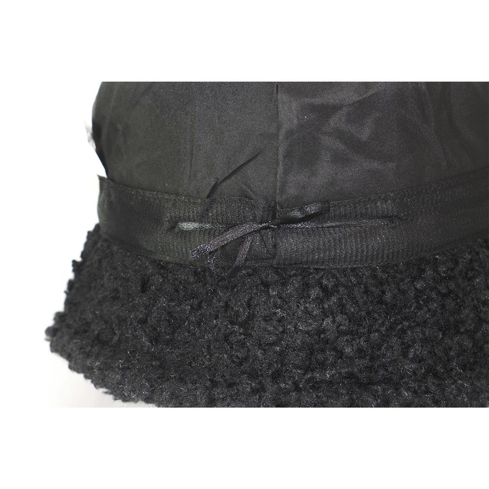 Sombrero piluso en corderito negro de adulto.