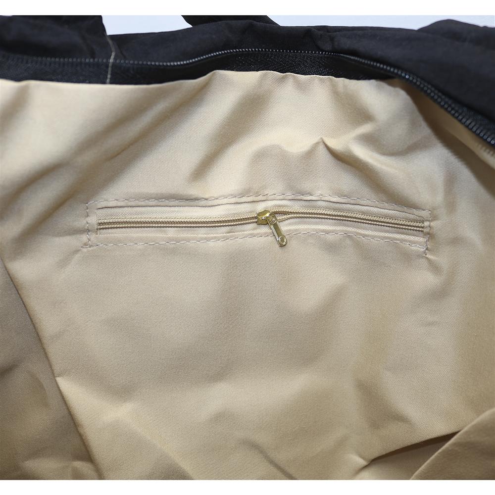 Tote bag puffer con boton negro